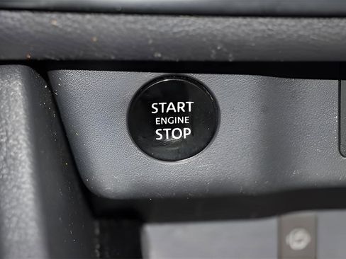 Used 2024 Nissan Rogue SL w/ SL Premium Package image 21