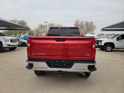 Used 2024 Chevrolet Silverado 2500 LTZ w/ LTZ Convenience Package image 5