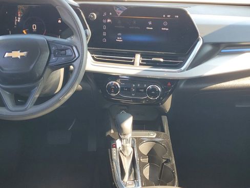 Used 2024 Chevrolet Trax LT image 28