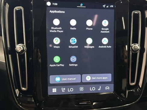 Used 2026 Volvo XC40 B5 Ultra w/ Protection Package Premier image 17