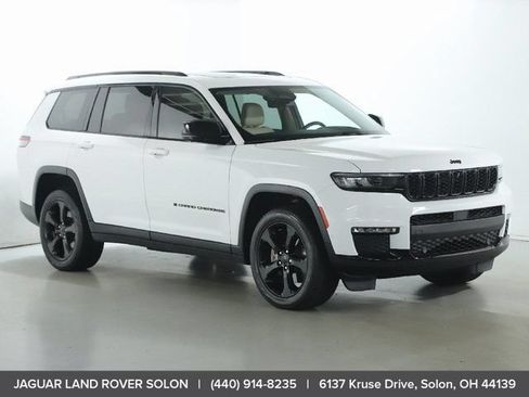 Used 2022 Jeep Grand Cherokee L Limited w/ Luxury Tech Group II AWD/4WD image 11