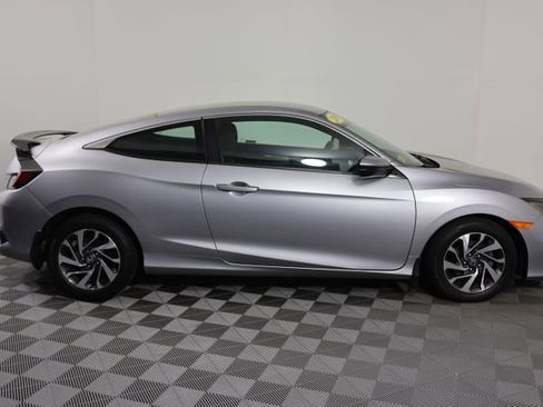 Used 2019 Honda Civic LX image 9
