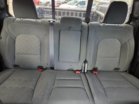 Used 2025 RAM 1500 Big Horn RWD image 29