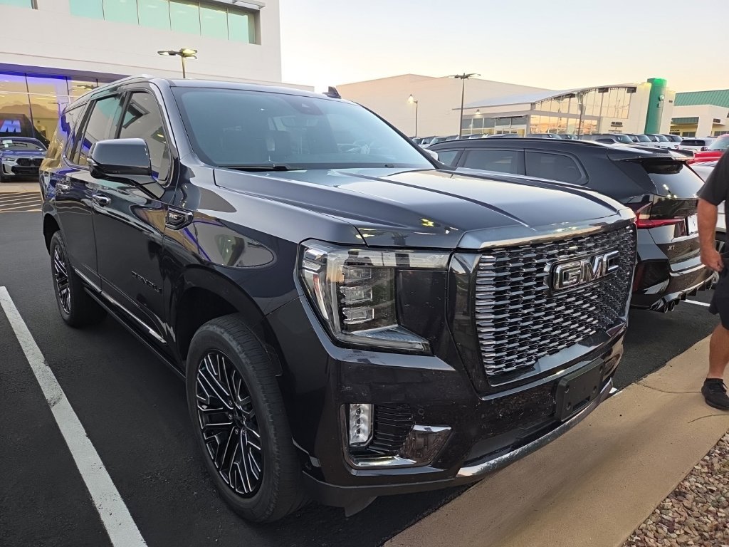 Used 2023 GMC Yukon Denali Ultimate AWD/4WD image 2