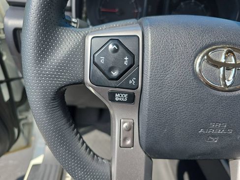 Used 2020 Toyota 4Runner SR5 Premium AWD/4WD image 19