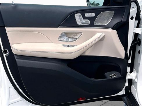 Certified 2025 Mercedes-Benz GLS 450 4MATIC image 22