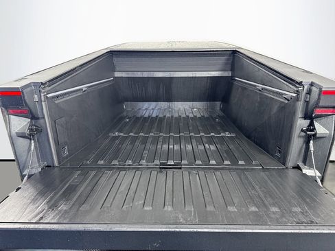 Used 2024 Tesla Cybertruck AWD Crew Cab image 26