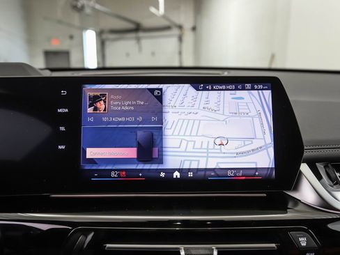 Used 2025 BMW X1 xDrive28i w/ Technology Package image 15