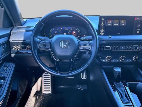 Used 2024 Honda Accord Sport image 5