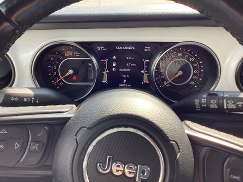 Used 2021 Jeep Wrangler Unlimited Sport image 17