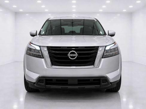 Used 2024 Nissan Pathfinder S AWD/4WD image 8