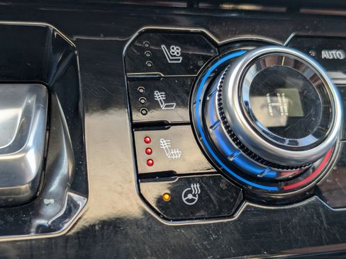 Used 2025 GMC Sierra 1500 Denali Ultimate image 4