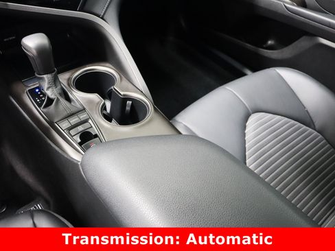 Used 2022 Toyota Camry SE image 17