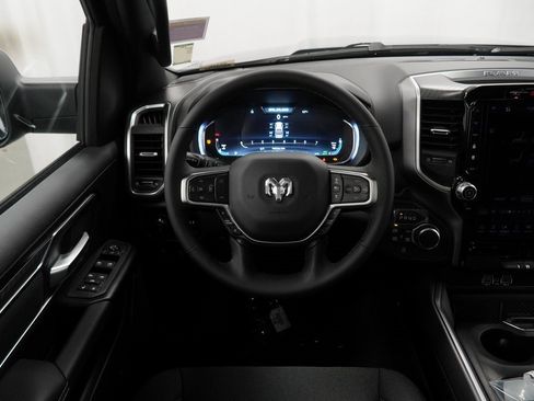 New 2026 RAM 1500 4x4 Crew Cab image 19