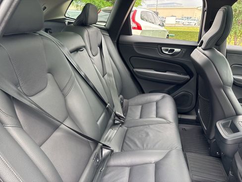 Used 2024 Volvo XC60 B5 Plus w/ Protection Package Premier image 11