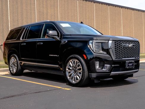 Certified 2024 GMC Yukon XL Denali Ultimate AWD/4WD image 2