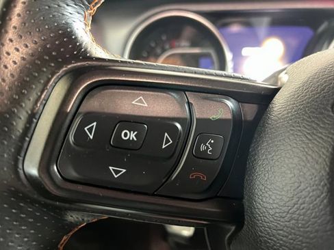Used 2021 Jeep Gladiator Mojave AWD/4WD image 17