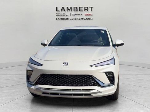 New 2026 Buick Envista Avenir FWD image 2