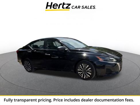 Used 2025 Nissan Altima 2.5 SV FWD image 1