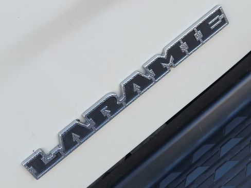 Used 2022 RAM 2500 Laramie AWD/4WD image 9