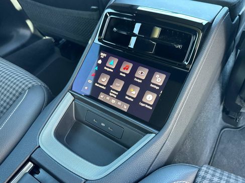Used 2025 Porsche Panamera image 19