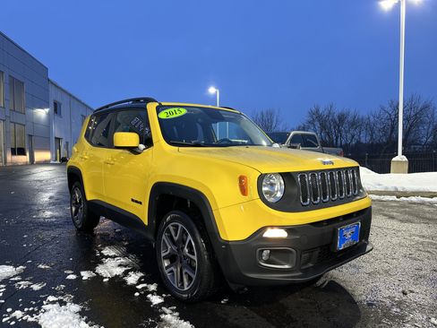 Used 2015 Jeep Renegade Latitude w/ Popular Equipment Group image 1