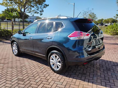 Used 2016 Nissan Rogue SV w/ SV Premium Package image 5