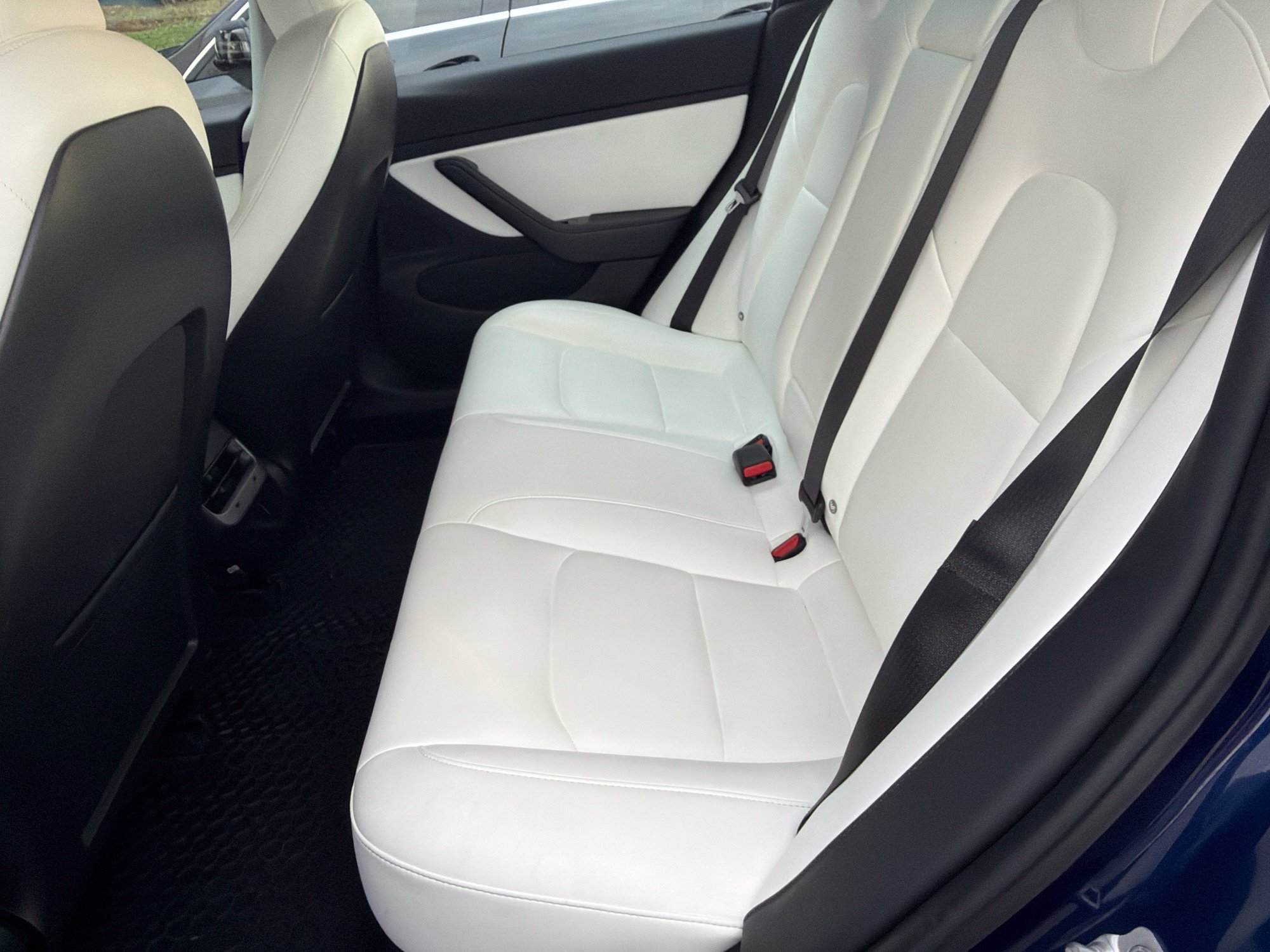 Used 2018 Tesla Model 3 Long Range AWD/4WD image 6