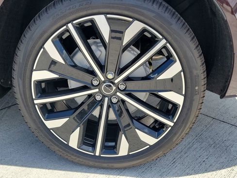 New 2026 Volvo XC60 B5 Ultra w/ Protection Package Premier AWD/4WD image 5