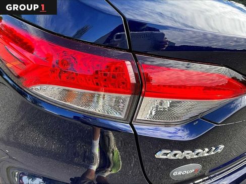 Used 2022 Toyota Corolla LE FWD image 28