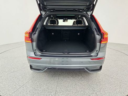 New 2026 Volvo XC60 B5 Core w/ Climate Package image 19