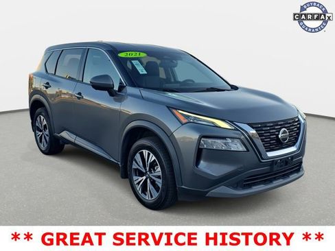 Used 2021 Nissan Rogue SV image 3