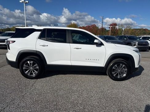 New 2026 Chevrolet Equinox LT w/ LPO, Floor Liner Package image 7