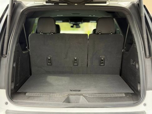 Used 2023 Chevrolet Suburban Premier RWD image 47
