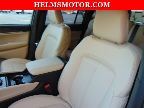 New 2025 Jeep Grand Cherokee Limited RWD image 23