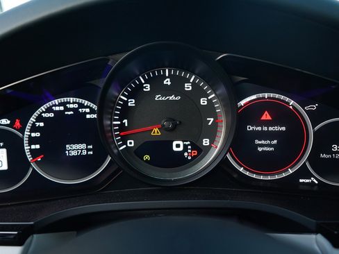 Used 2019 Porsche Cayenne Turbo image 29