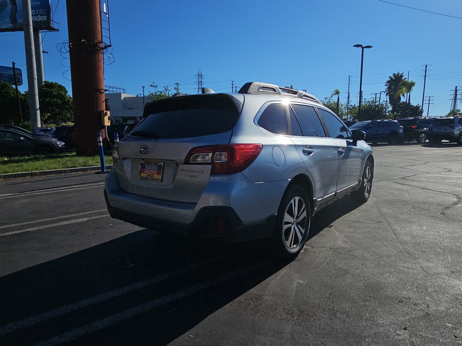 Used 2019 Subaru Outback 3.6R Limited AWD/4WD image 7