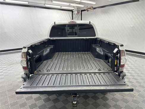 Used 2010 Toyota Tacoma PreRunner image 18