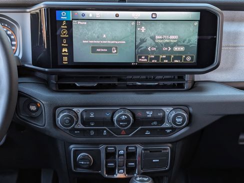 Used 2024 Jeep Wrangler Sport S image 28