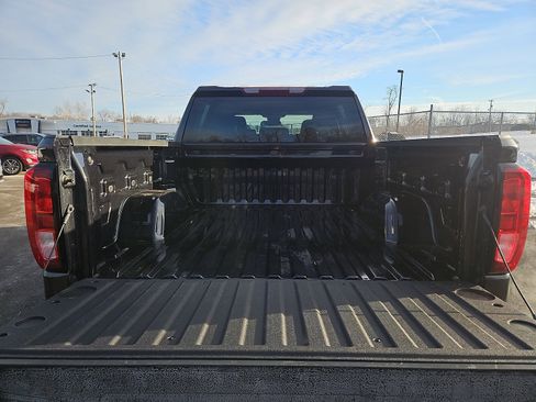 Certified 2025 GMC Sierra 1500 Elevation image 28