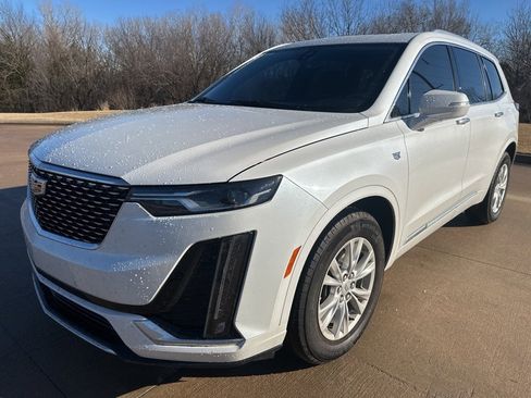 Certified 2024 Cadillac XT6 Luxury image 1