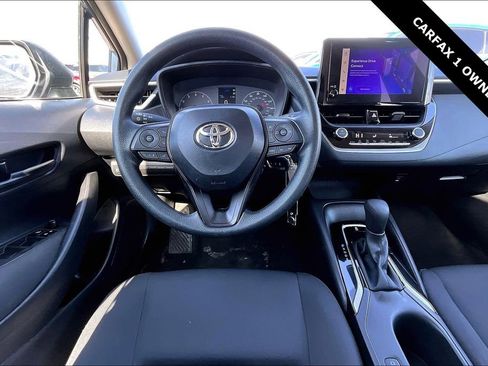 Used 2025 Toyota Corolla LE FWD image 8