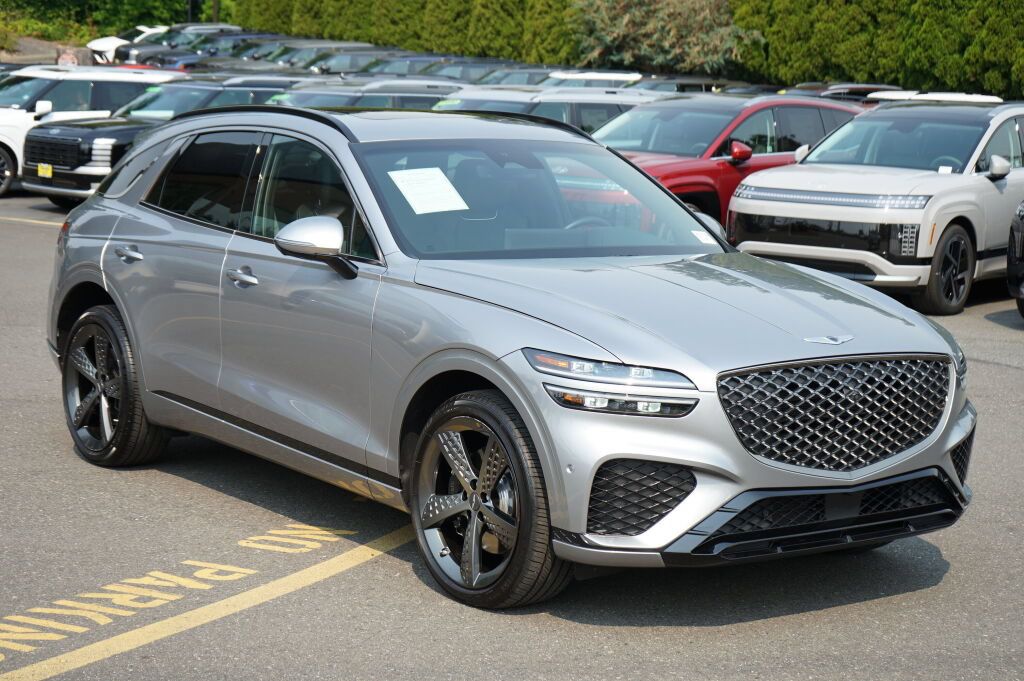 Used 2024 Genesis GV70 3.5T Sport w/ Sport Advanced Package AWD/4WD image 3