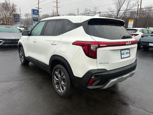 Used 2024 Kia Seltos LX image 5