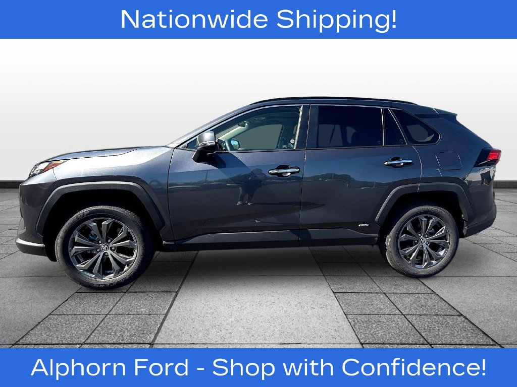 Used 2025 Toyota RAV4 Limited w/ Weather Package AWD/4WD image 4