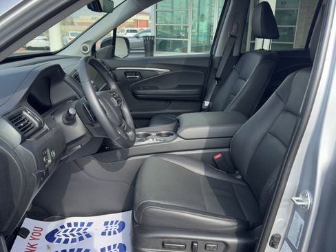 Certified 2025 Honda Ridgeline RTL image 10