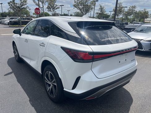 Used 2025 Lexus RX 350 FWD w/ Technology Package image 4
