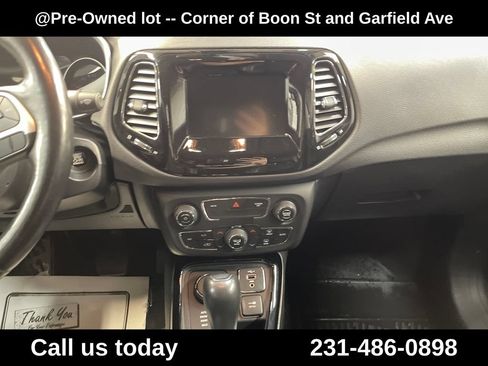 Used 2021 Jeep Compass Latitude AWD/4WD image 19