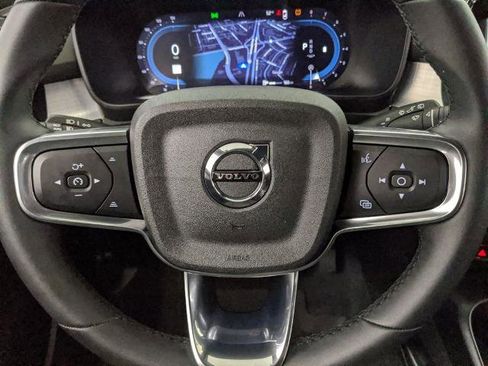 Used 2024 Volvo XC40 B5 Core AWD/4WD image 11