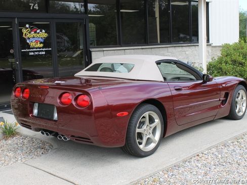 Used 2003 Chevrolet Corvette Convertible w/ Preferred Equipment Group1 RWD image 20